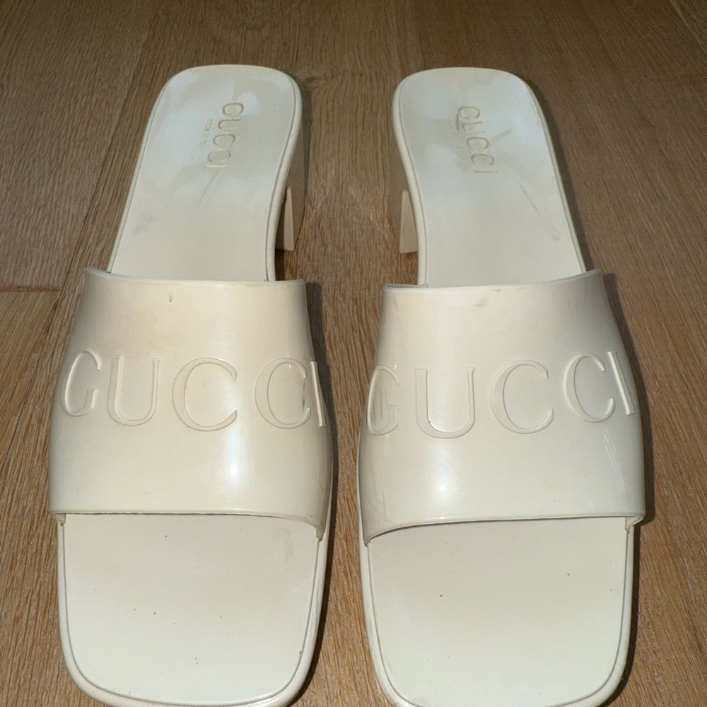 Gucci Women's Cream Slide Sandals